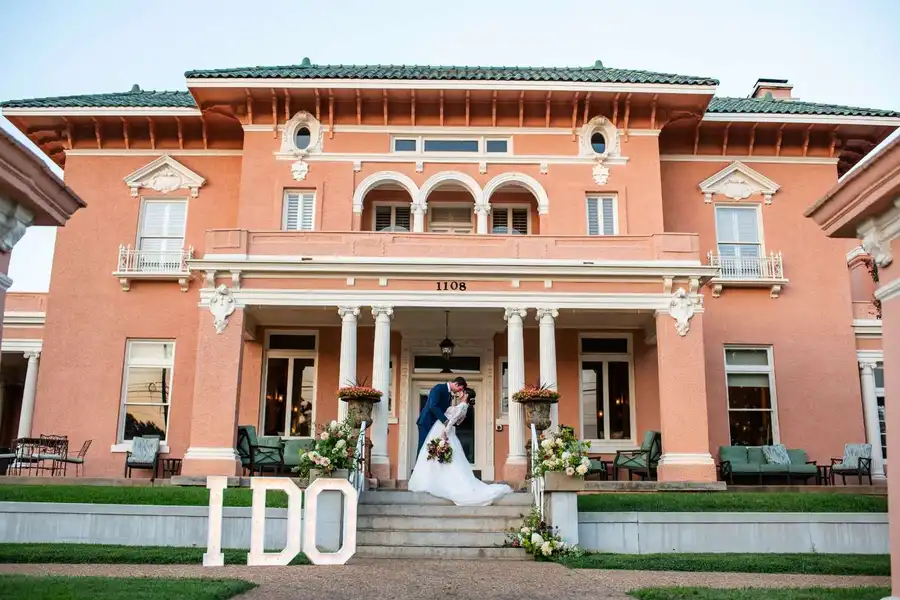 Wedding Venue Checklist Questions to Ask Before Booking